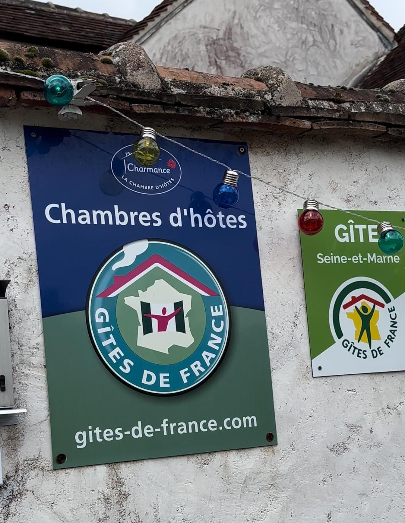 Chambres D'Hotes De La Vallee Javot Fericy ภายนอก รูปภาพ